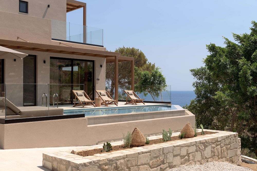 Hilltop Suite Private pool - Garden or Side Sea View- Adults Only - Photo 10