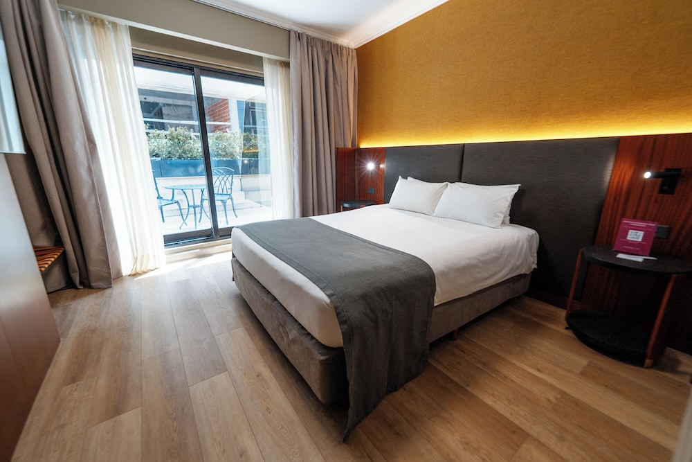 Standard Room, 1 Queen Bed