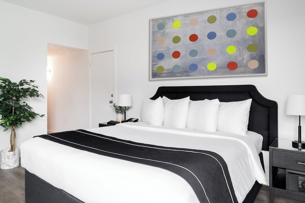 Superior Room, 1 King Bed - Photo 3