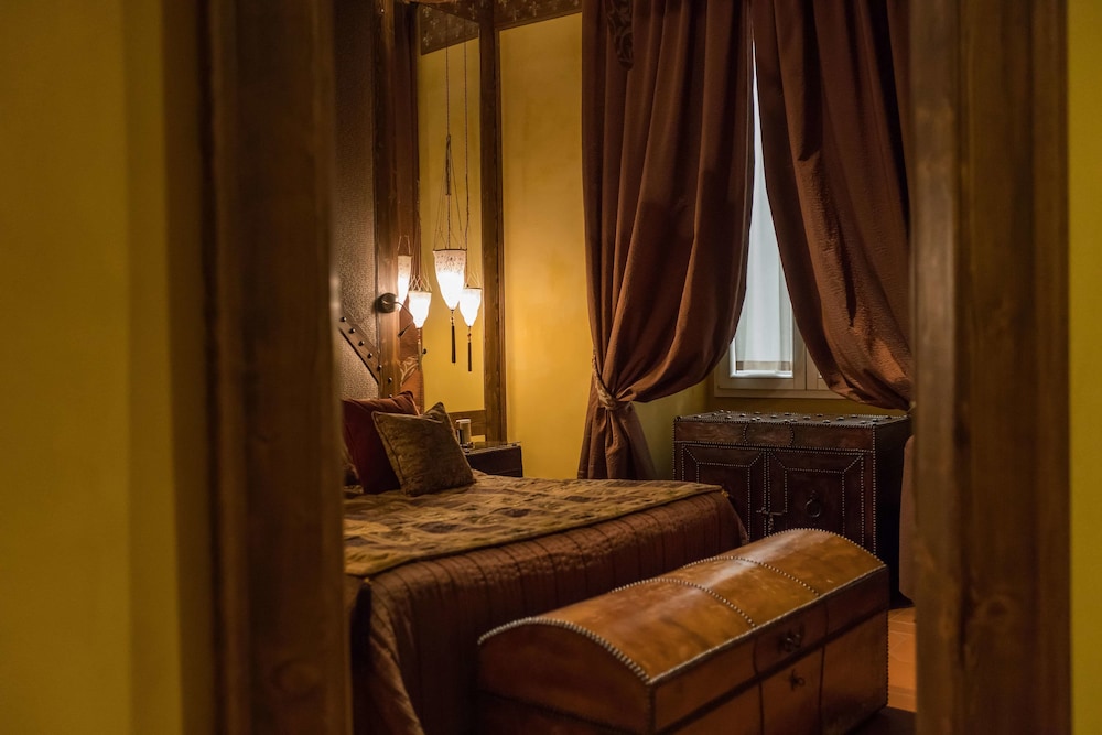 Junior Suite (Executive Tuscan) thumbnail 6
