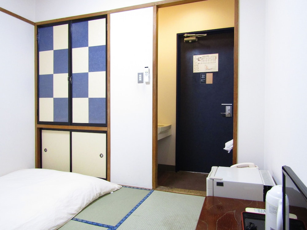 Japanese Style Room for 1 Guest with Shared Bathroom, Smoking photo 3