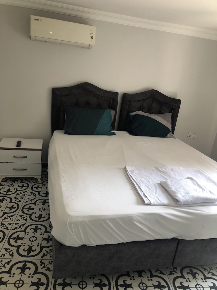 Grand Quadruple Room, 2 Bedrooms, Connecting Rooms photo 2