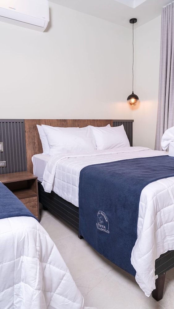 Deluxe Double Room, 2 Queen Beds photo 3