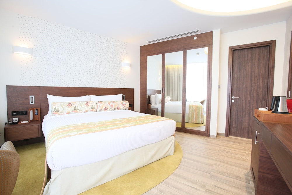 Deluxe Room with Balcony