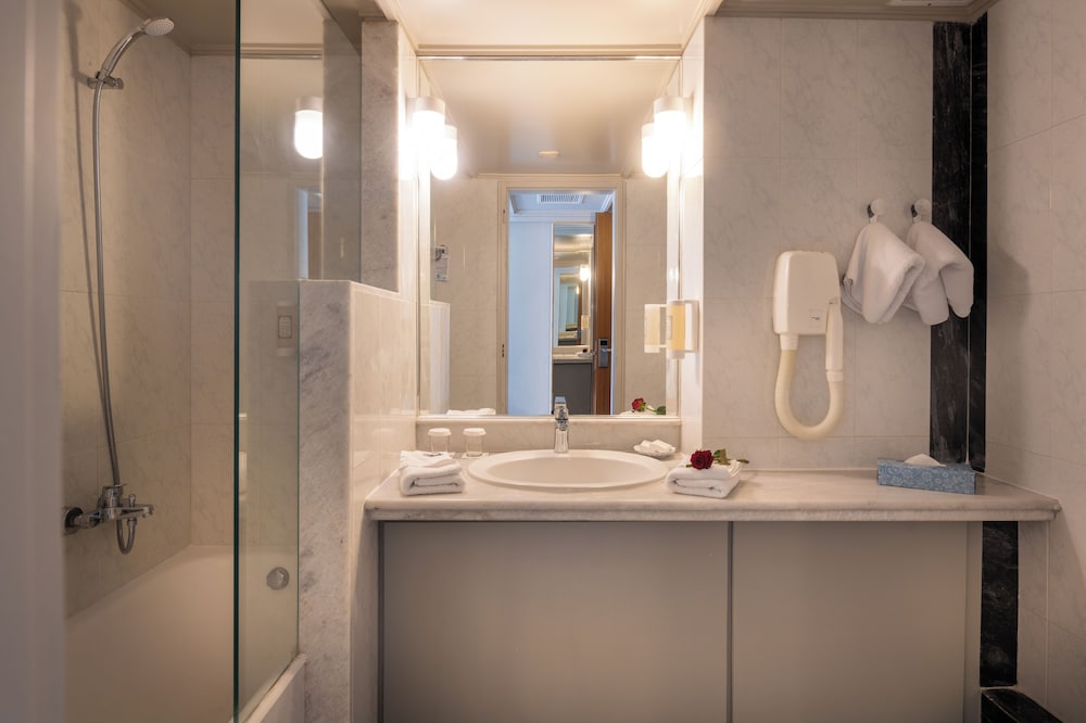 Classic Single Room (Urban View)