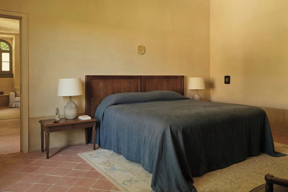 Suite, 2 Bedrooms, Non Smoking - Photo 4