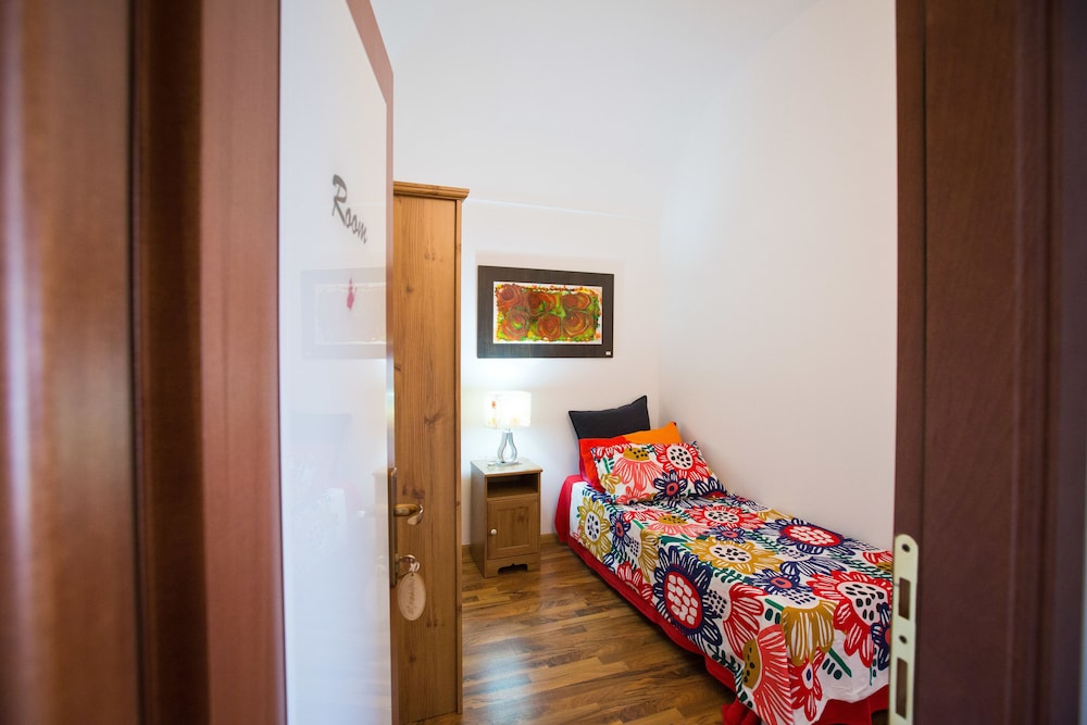 Standard Triple Room, Hill View photo 2