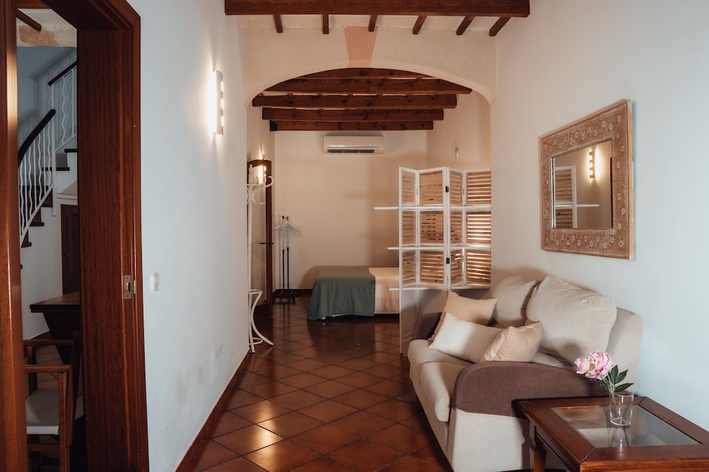 Family House, 4 Bedrooms, Terrace, City View photo 3