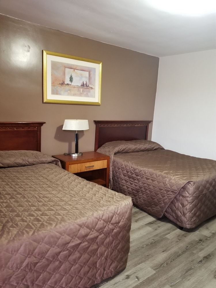 Basic Double Room photo 1