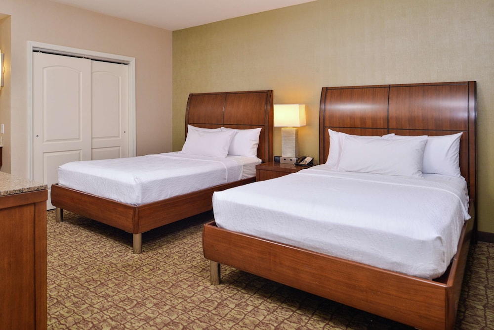 Room, 2 Queen Beds, Accessible - Photo 1
