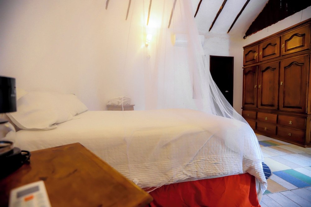 Standard Cabin, 2 Bedrooms, Kitchenette, Courtyard View photo 1