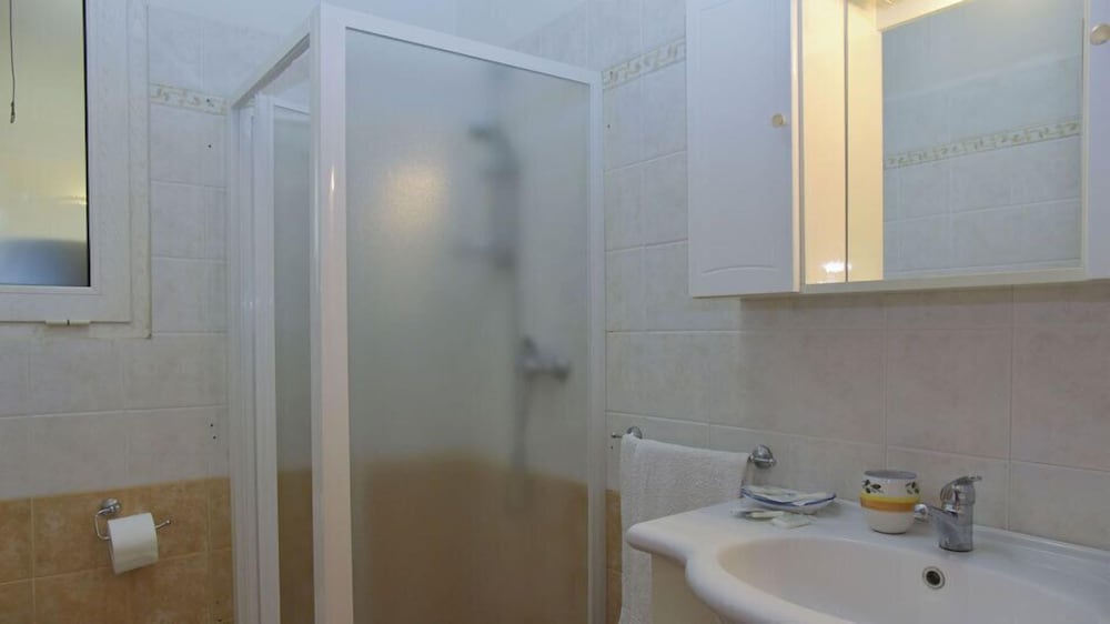 Deluxe Double Room, 1 Queen Bed, Balcony photo 3