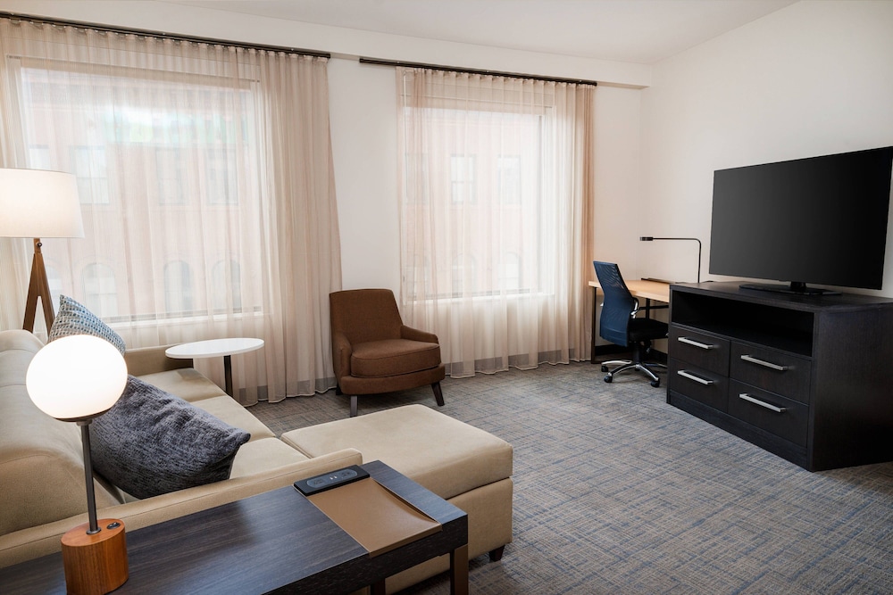 Suite, Multiple Beds, City View - Photo 4