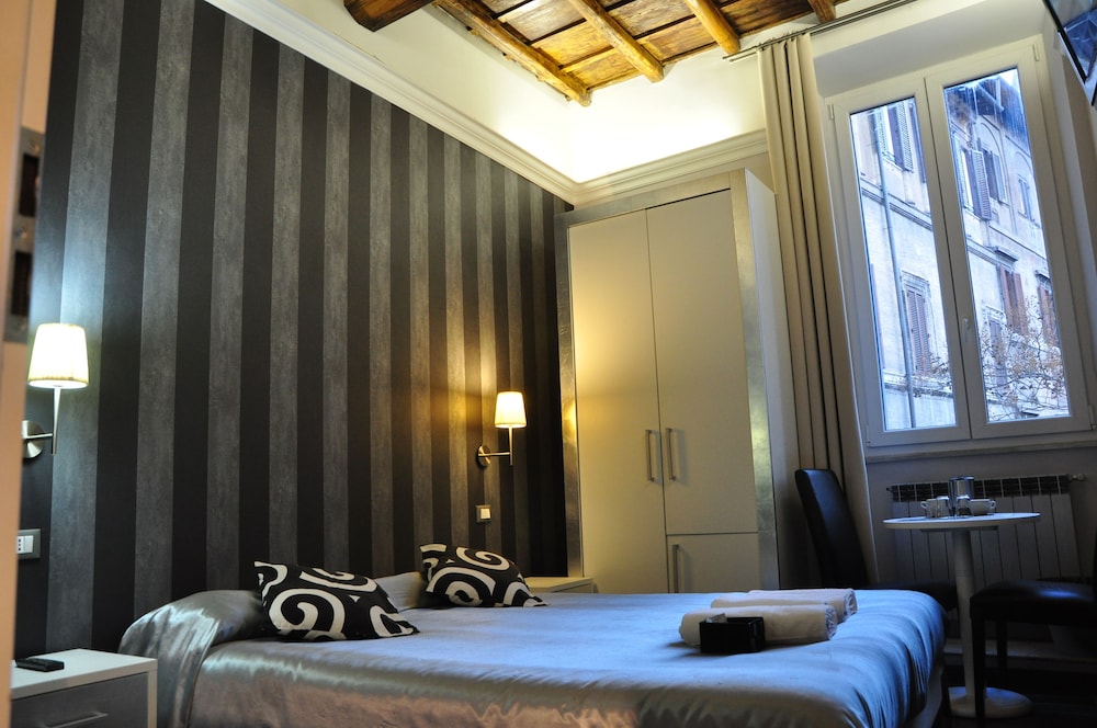 Double or Twin Room photo 2