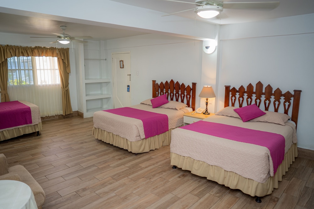 Premium Triple Room, Multiple Beds photo 3
