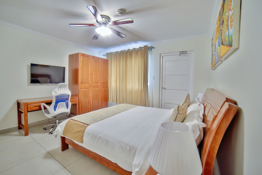 Condo, 1 Bedroom photo 2