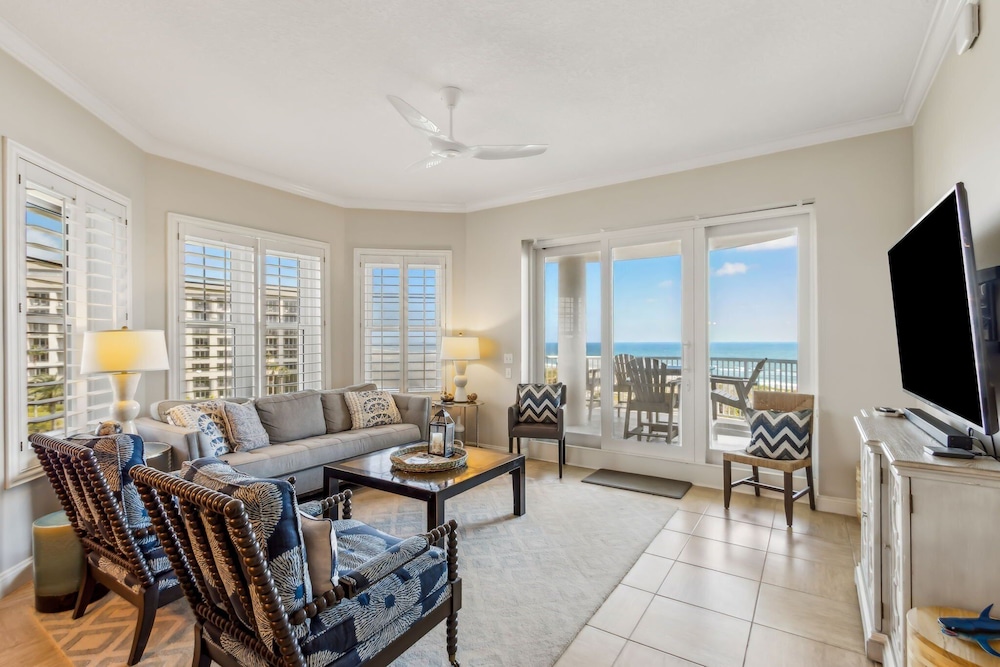 Condo, 3 Bedrooms