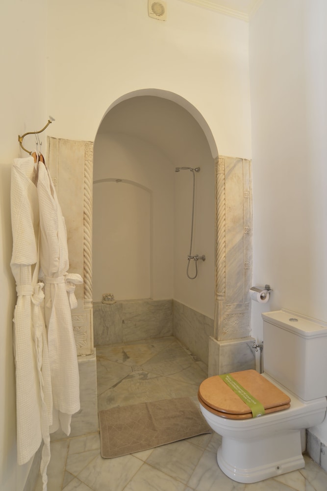 Traditional Room (Histroique) thumbnail 6