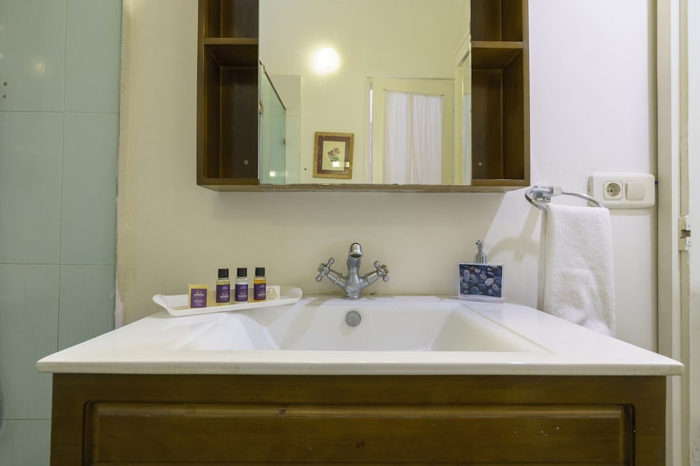 Sapphire Room