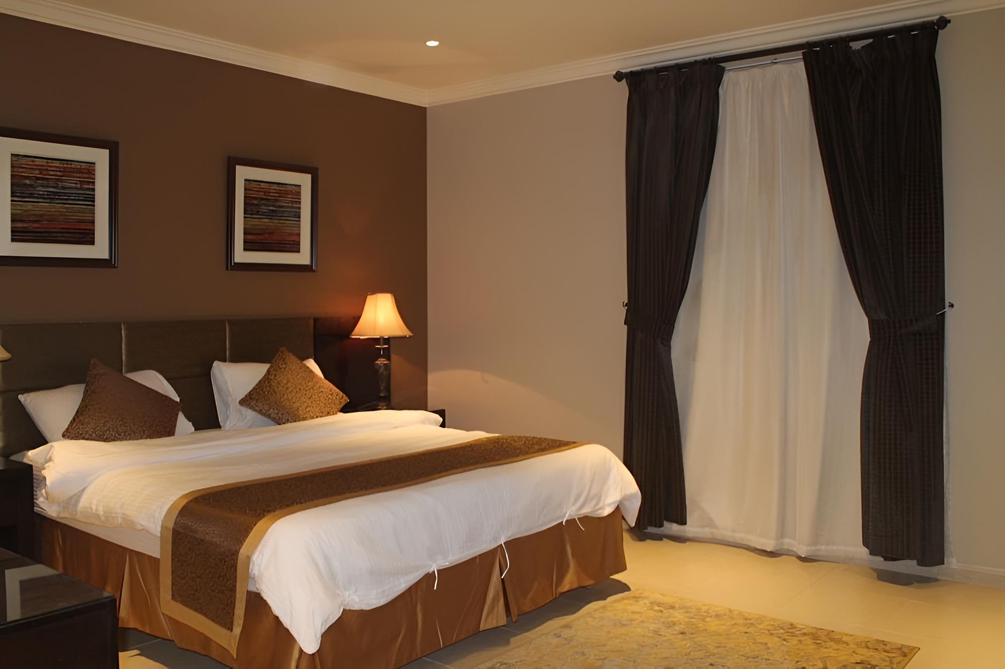 Apartment, 2 Bedrooms, City View photo 2