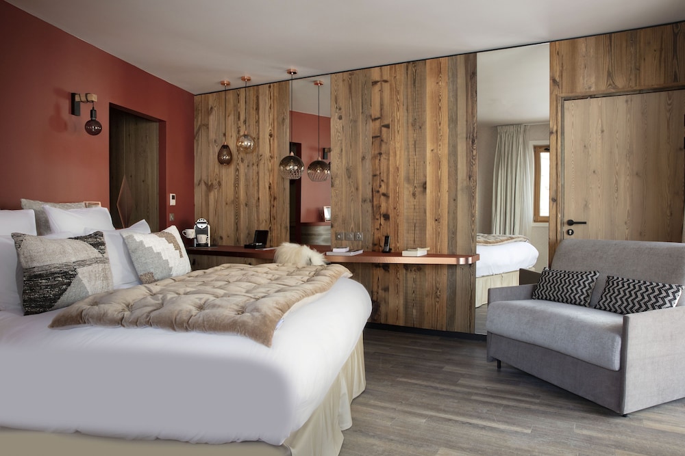 Deluxe Room, 1 King Bed With Sofa Bed, Mountain View at Grandes Rousses Hotel & Spa Deluxe Room, 1 King Bed With Sofa Bed, Mountain View at Grandes Rousses Hotel & Spa