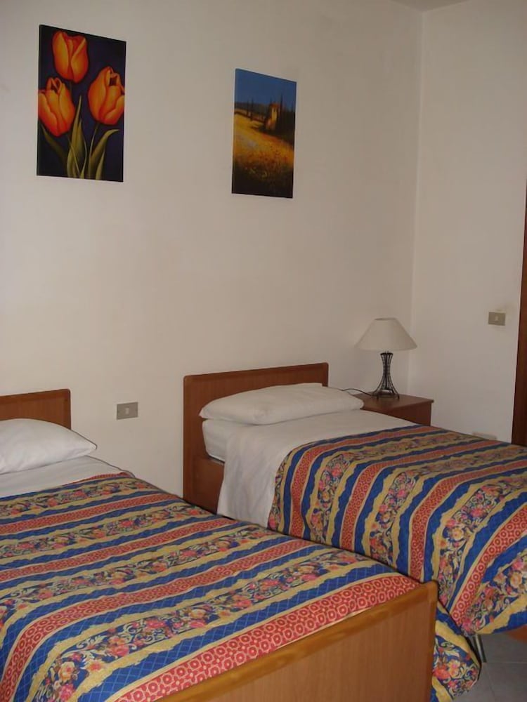 Classic Double or Twin Room photo 3