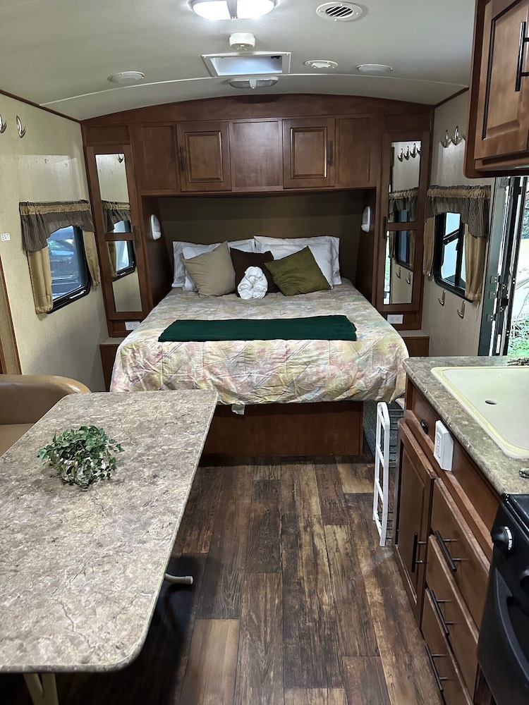 Standard Studio Suite, Non Smoking, Mountain View