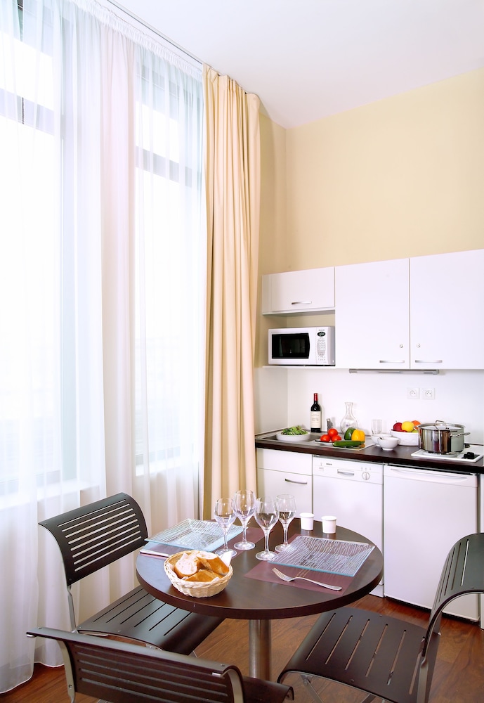 Standard Studio, 2 Twin Beds - Photo 4
