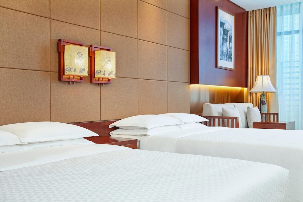 Deluxe Room, 2 Double Beds, Balcony