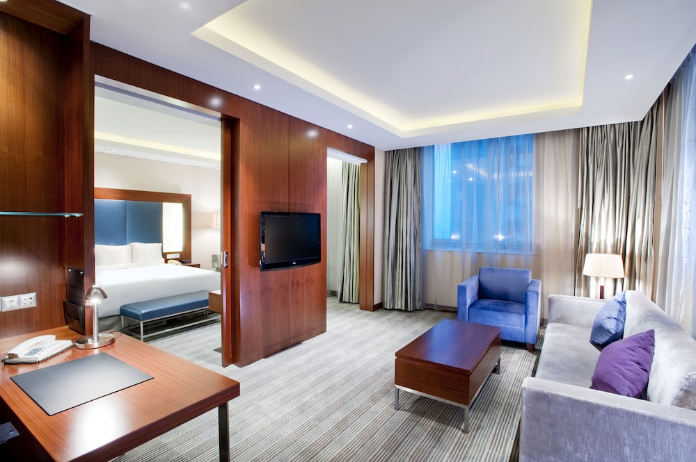 Suite, 1 Bedroom, Accessible, Club Lounge Access (Living Lounge Access) - Photo 1