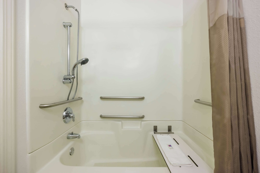 Motel 6-Canby, OR