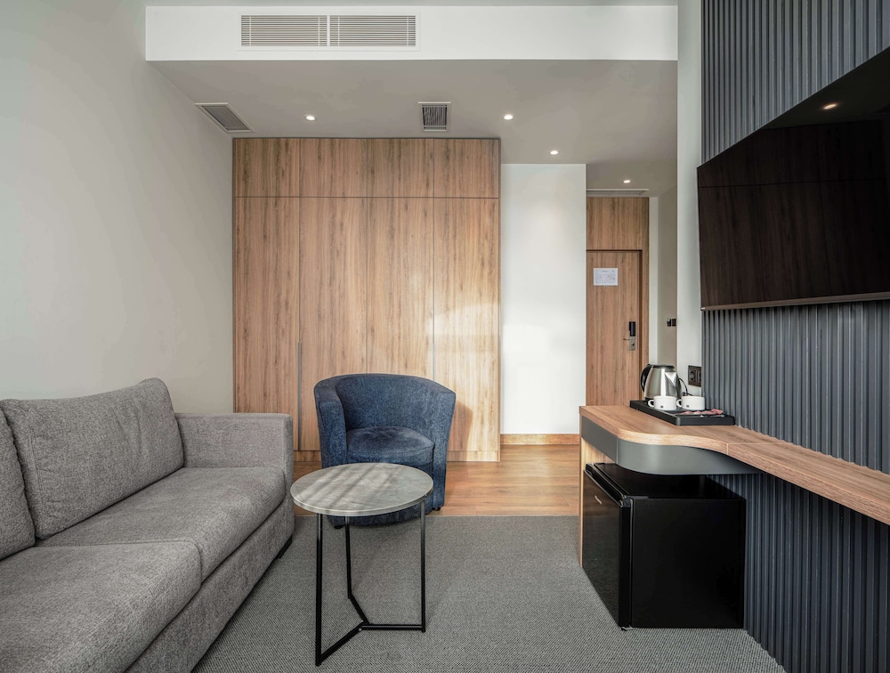 Suite, 1 Bedroom photo 2