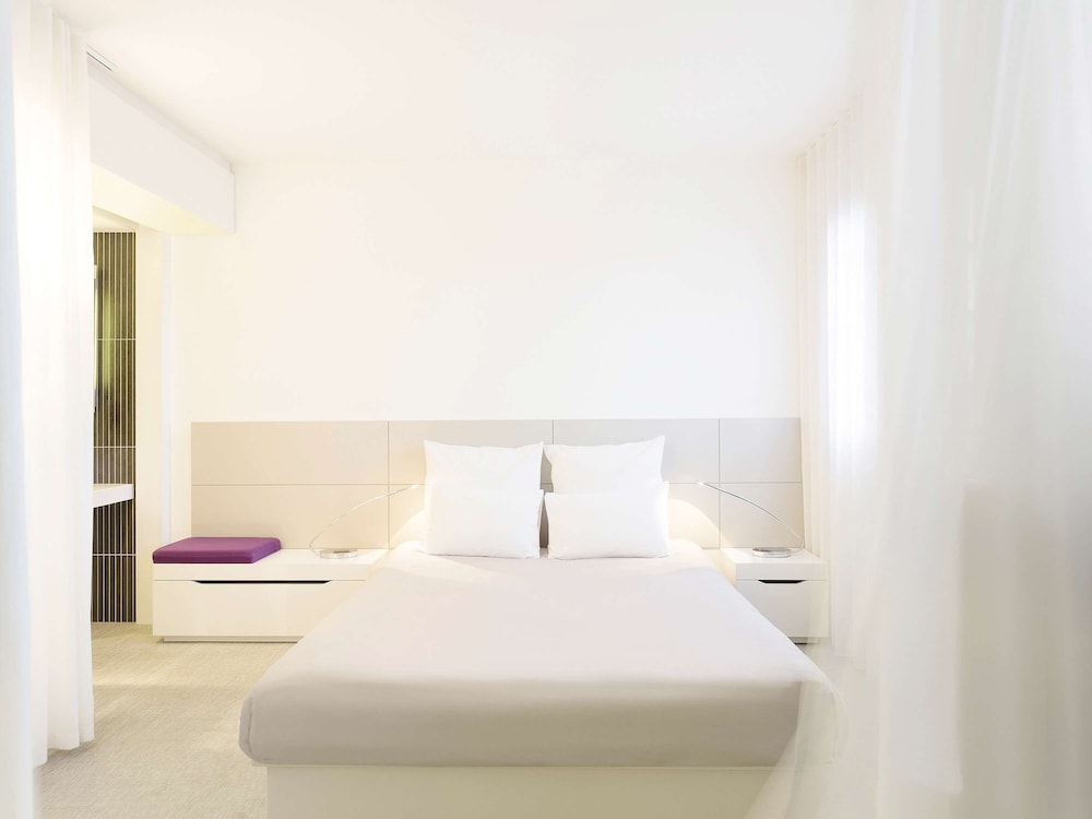 Executive Suite, 1 Double Bed with Sofa bed - Photo 2