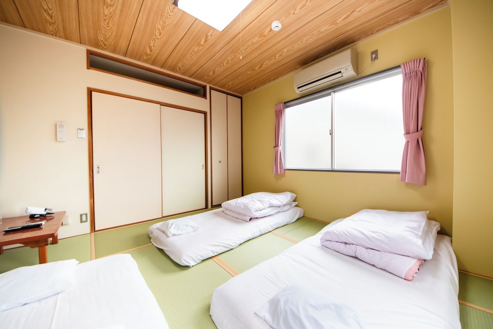 Basic Triple Room