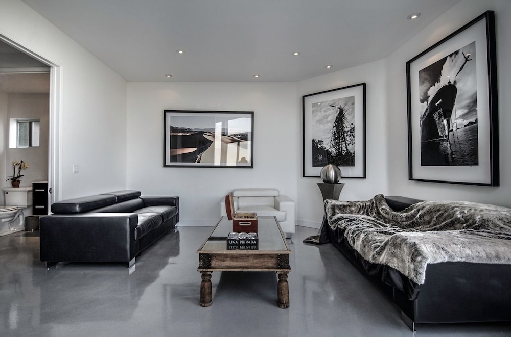 Luxury House, 5 Bedrooms photo 3
