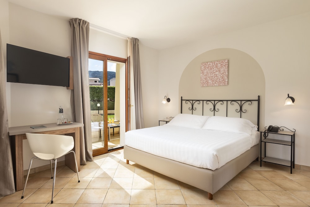 Comfort Room - Photo 1