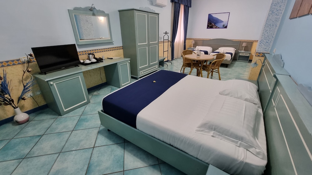 Standard Quadruple Room photo 3