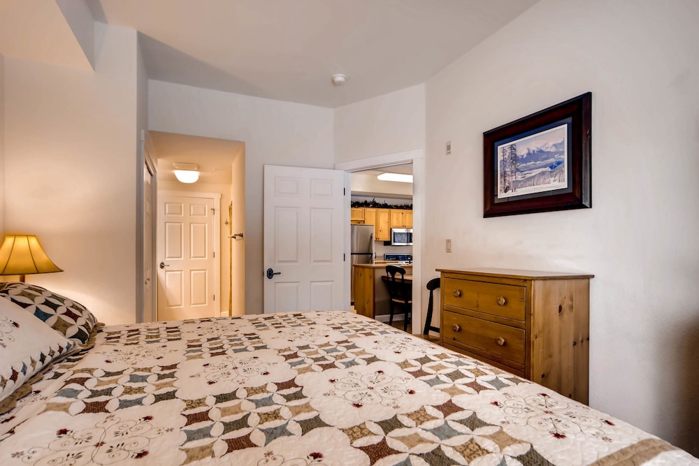 Townhome, 2 Bedrooms