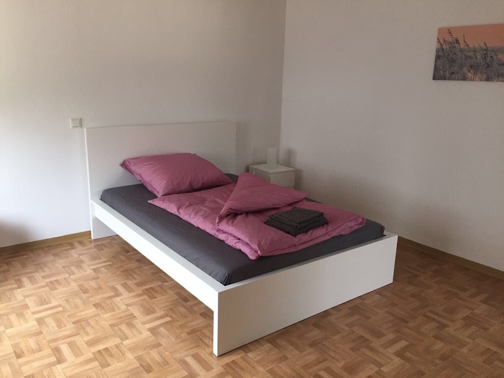 House, 3 Bedrooms photo 2