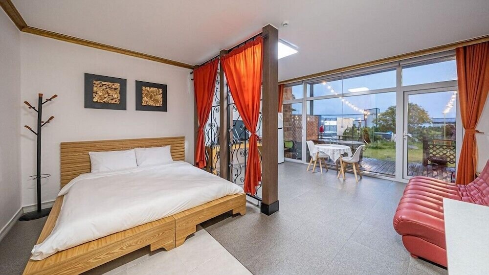 Room (101 spar) photo 1