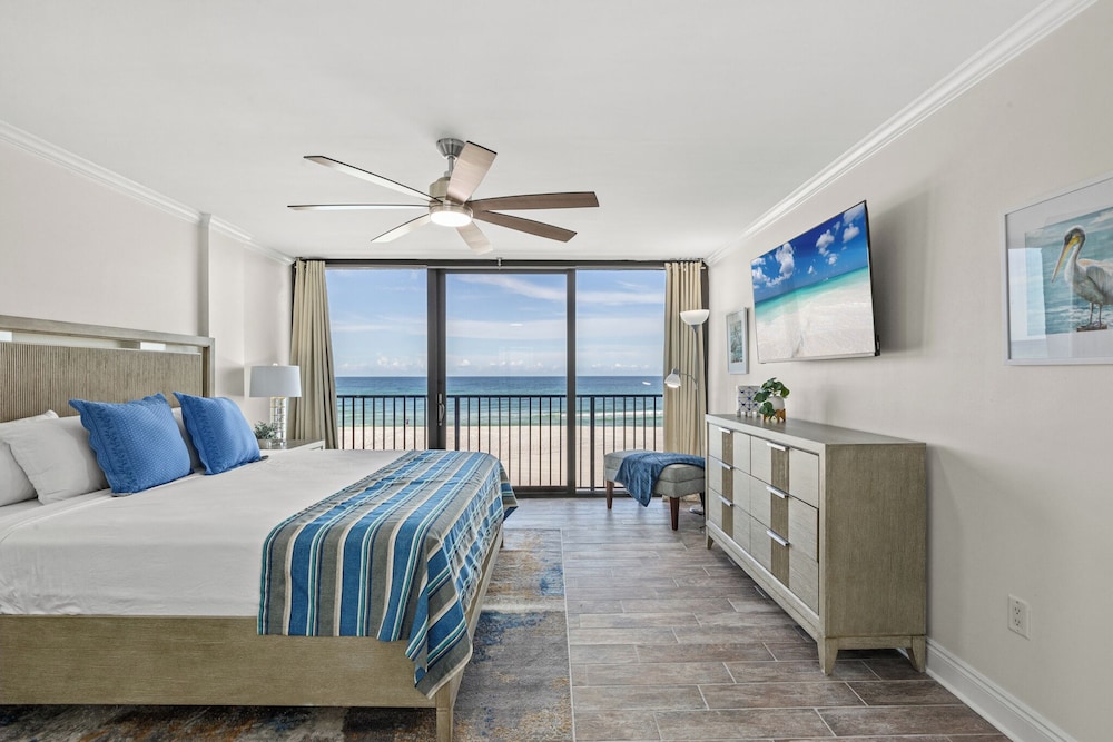 "Deja Blue" - 2 Bedroom 2 Bath Beachfront Condo photo 3