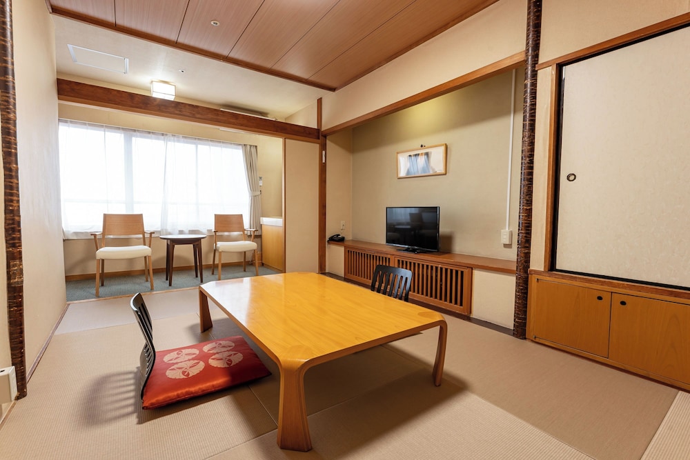 Traditional Room, Smoking, Shared Bathroom (Japanese Style Room 7.5 Tatami-Mats) photo 2
