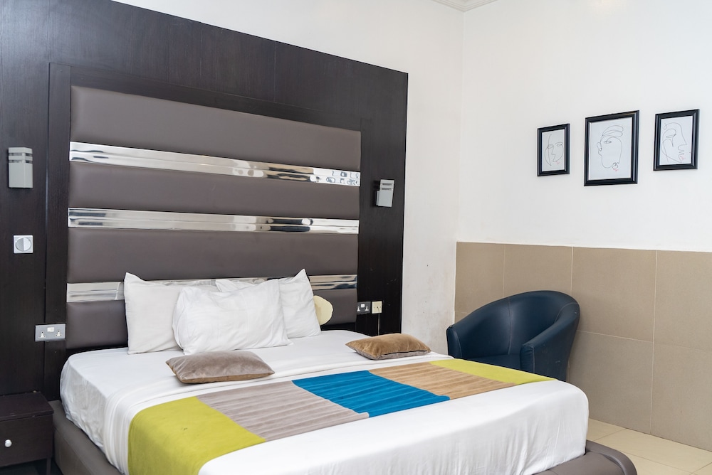 Deluxe Room, Non Smoking - Photo 4