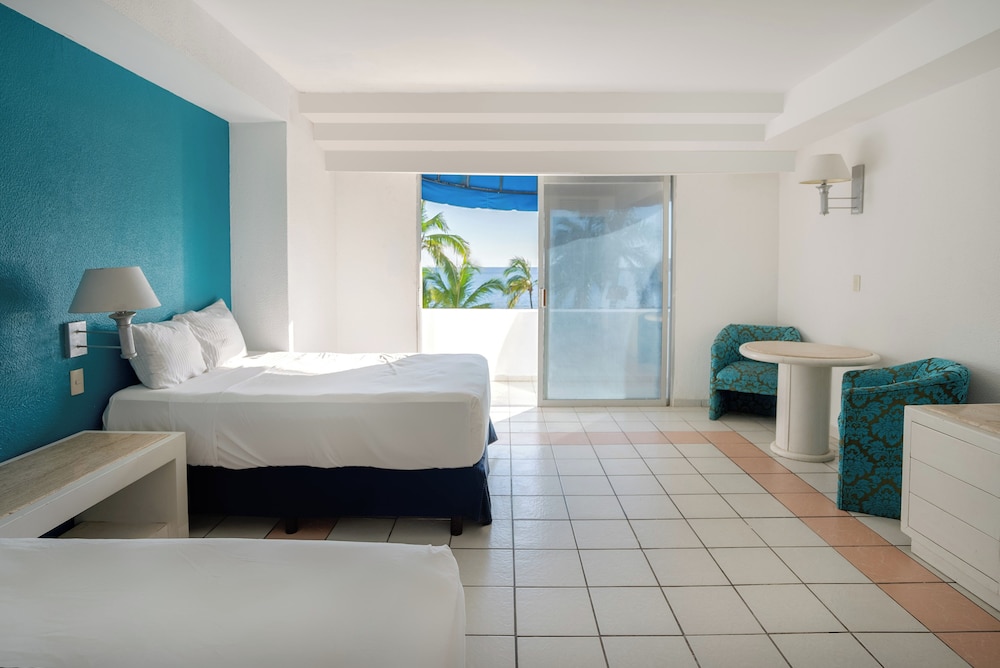 Standard Room, Ocean View - Photo 3