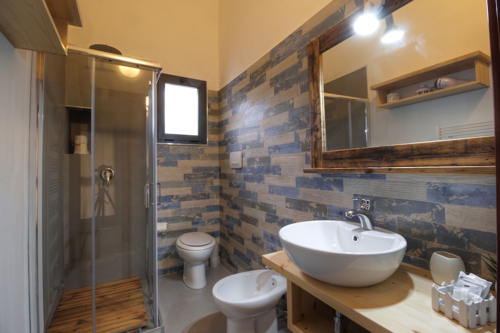 Standard Triple Room photo 3