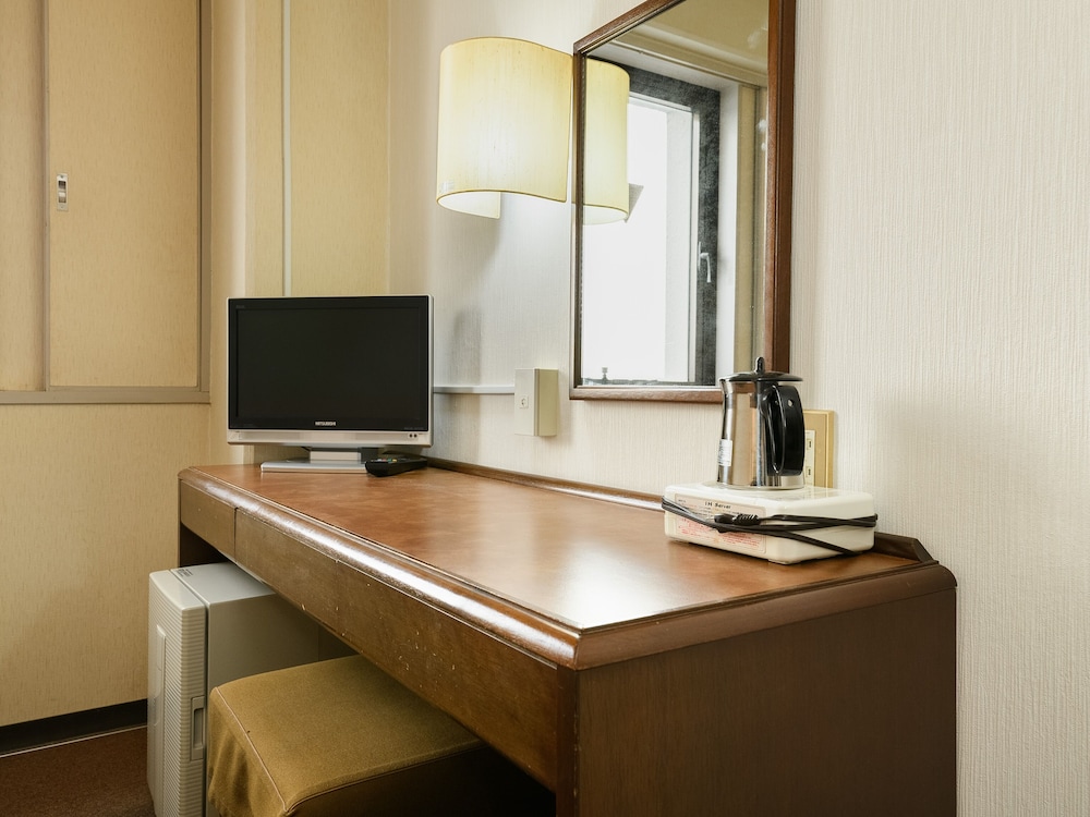 Semi Double Room (Smoking) photo 2