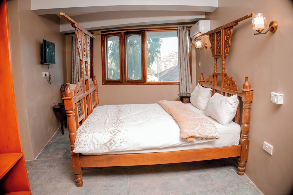 Studio Suite, Pool View