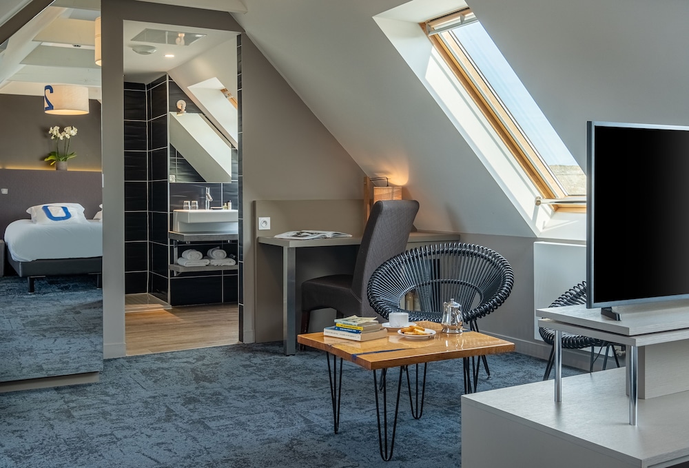 Superior Double or Twin Room, Sea View photo 2