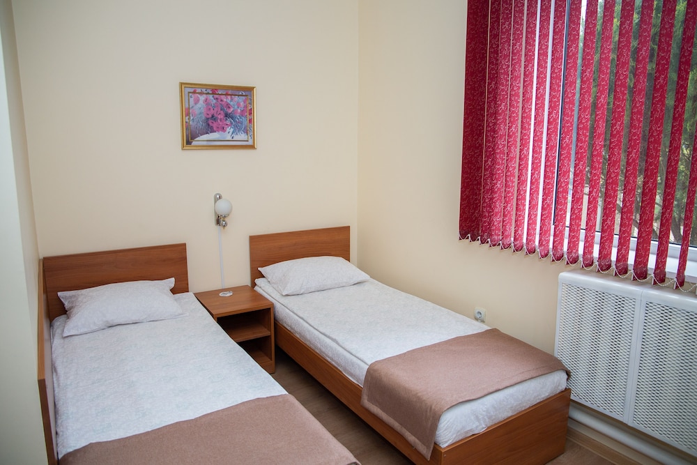 Basic Twin Room photo 1