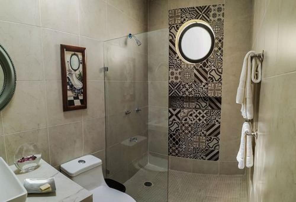 Family Suite, Non Smoking, City View photo 2